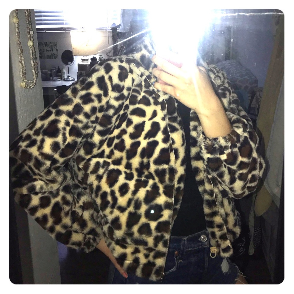 fluffy cropped cheetah print jacket (SO SOFT)